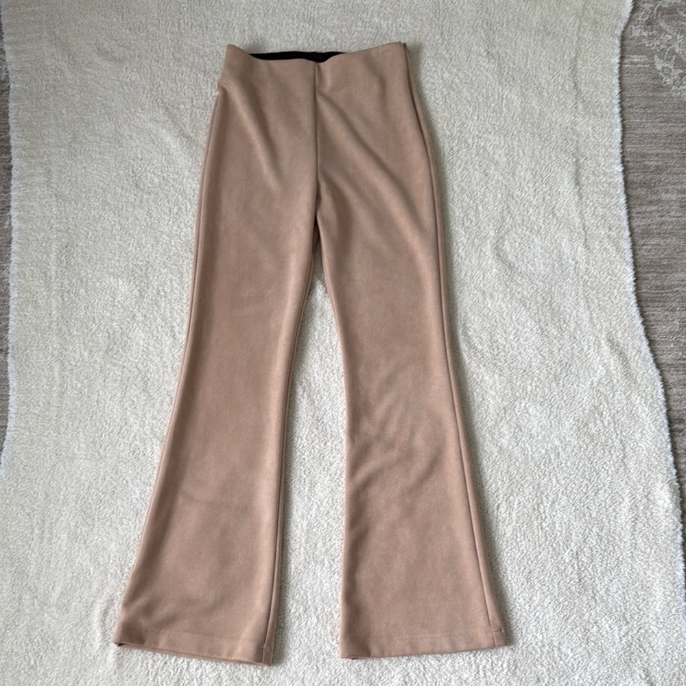 Forever 21 microsuede beige size M pants